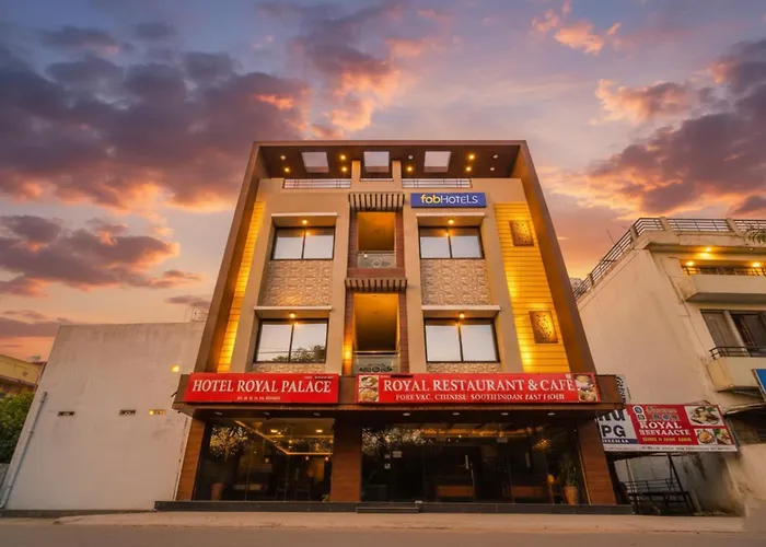 Fabhotel Royal Palace Indore